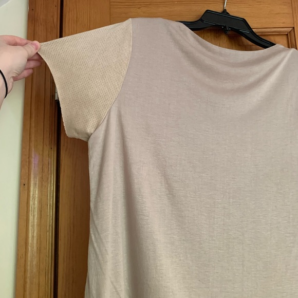 NWOT Beige Top - Picture 6 of 6